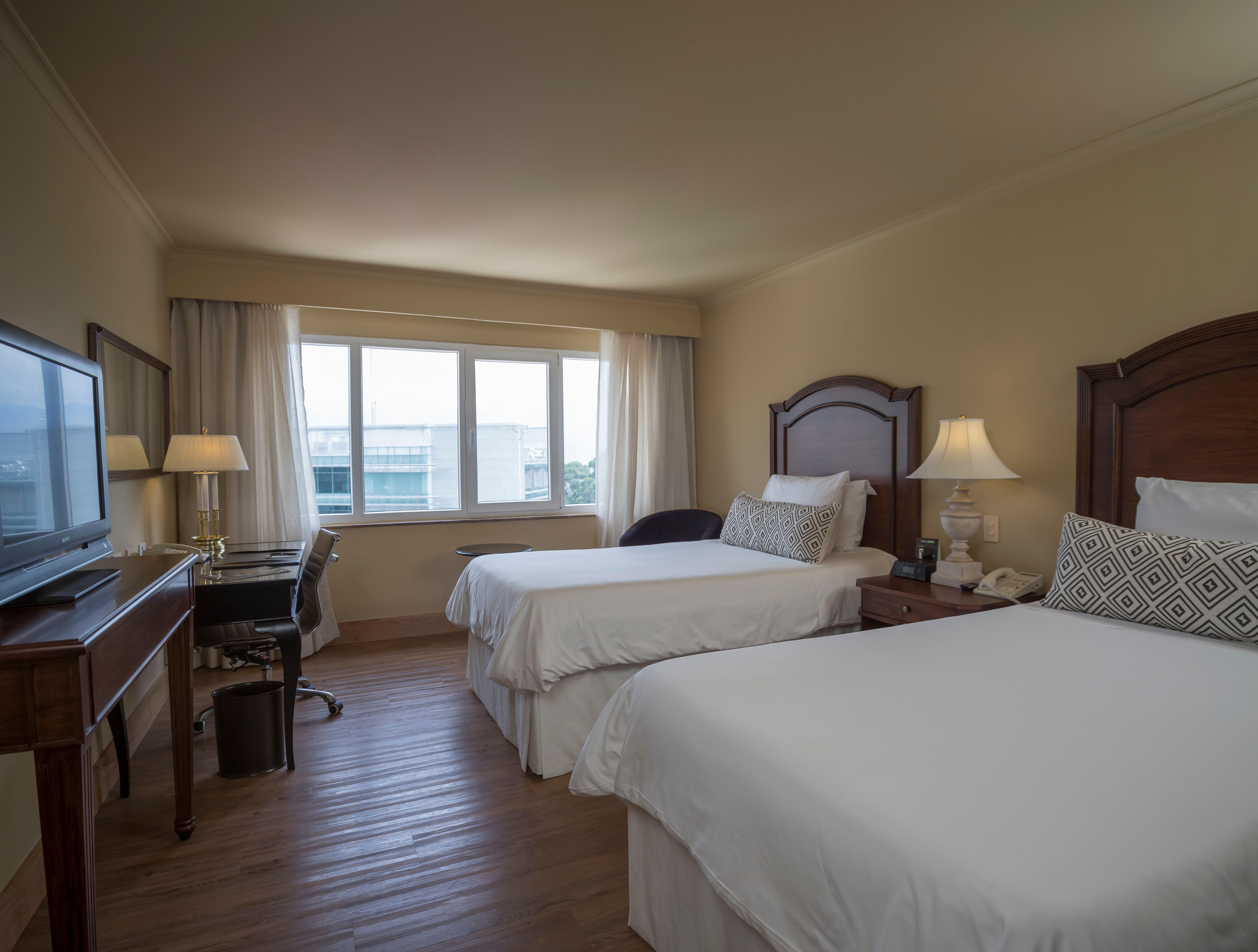 Intercontinental Medellin - Movich By Ihg Hotel Ngoại thất bức ảnh