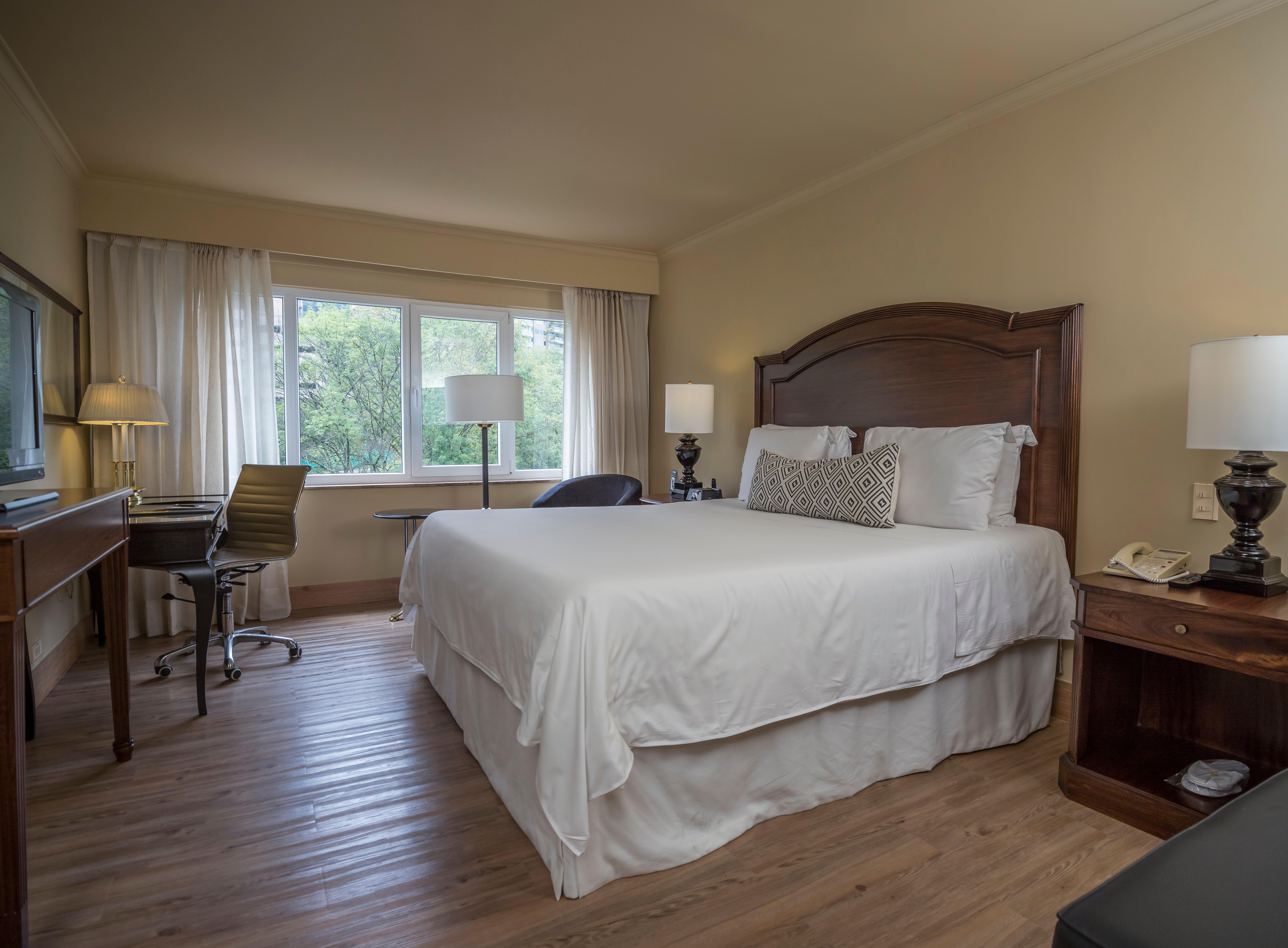 Intercontinental Medellin - Movich By Ihg Hotel Ngoại thất bức ảnh