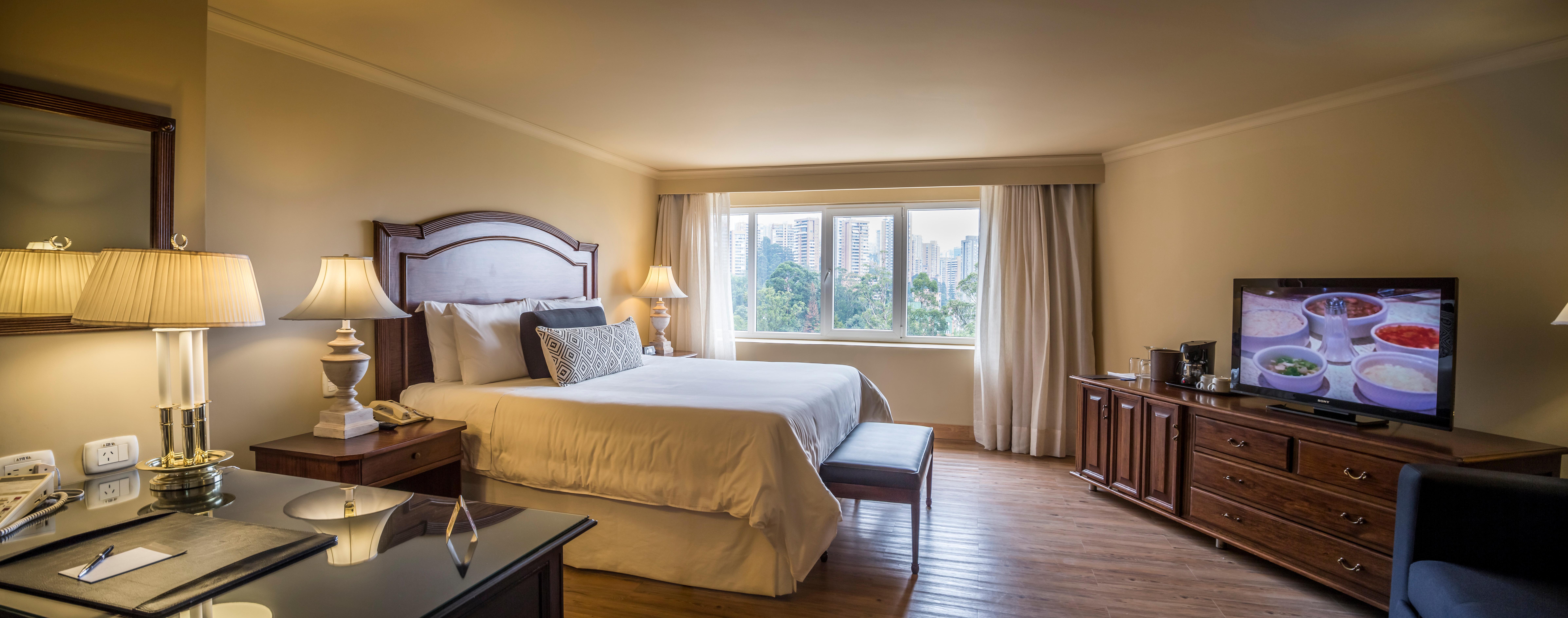 Intercontinental Medellin - Movich By Ihg Hotel Ngoại thất bức ảnh