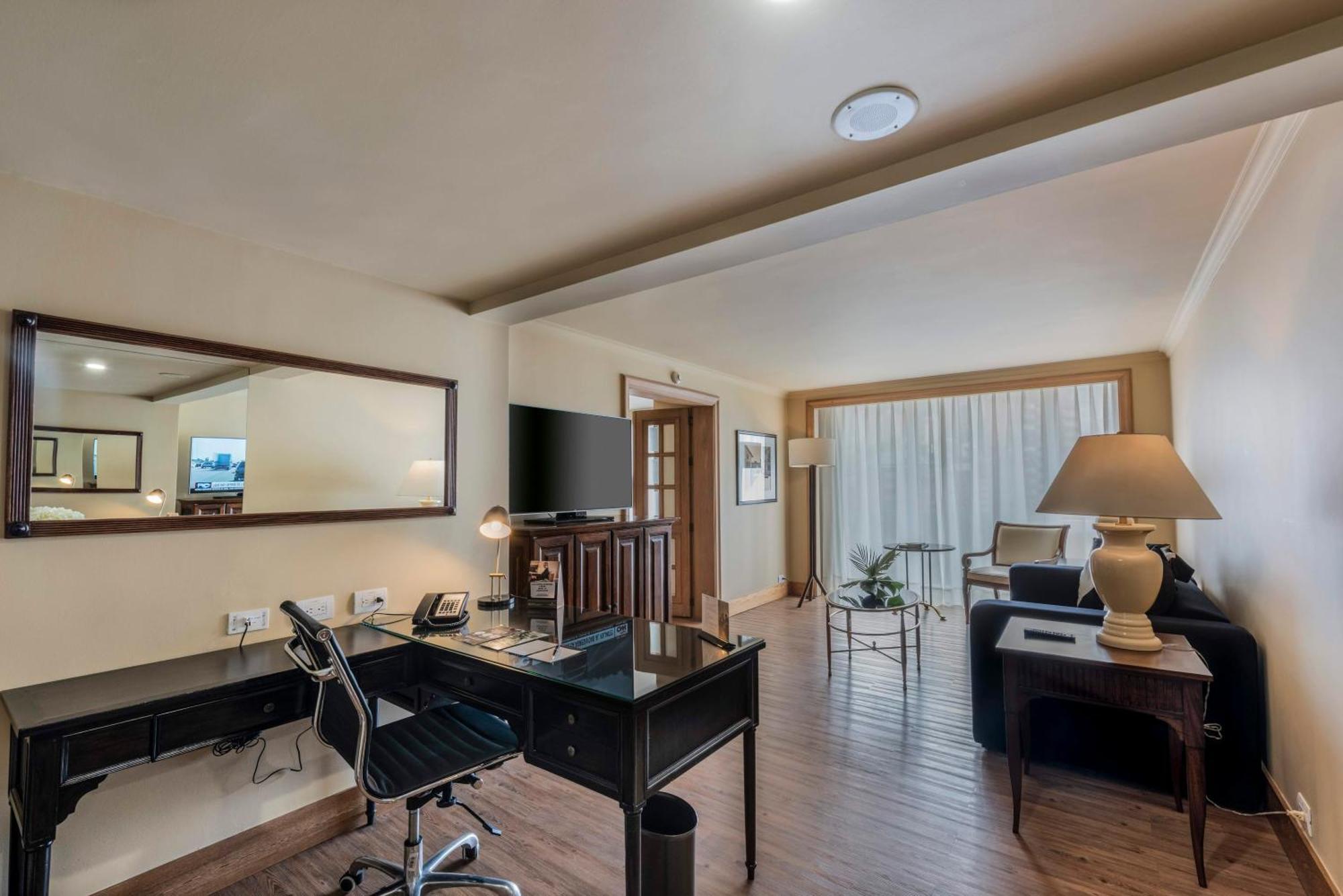 Intercontinental Medellin - Movich By Ihg Hotel Ngoại thất bức ảnh