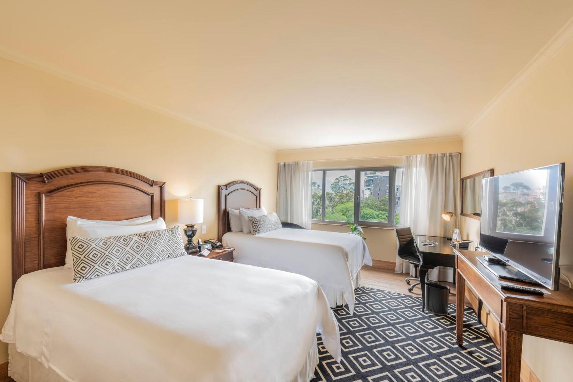 Intercontinental Medellin - Movich By Ihg Hotel Ngoại thất bức ảnh