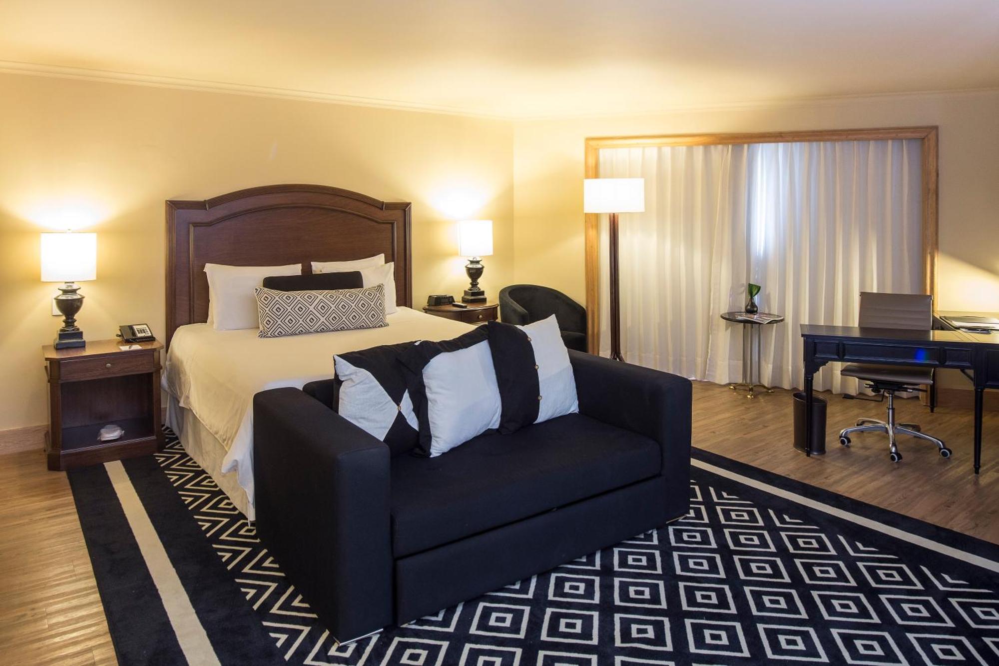 Intercontinental Medellin - Movich By Ihg Hotel Ngoại thất bức ảnh
