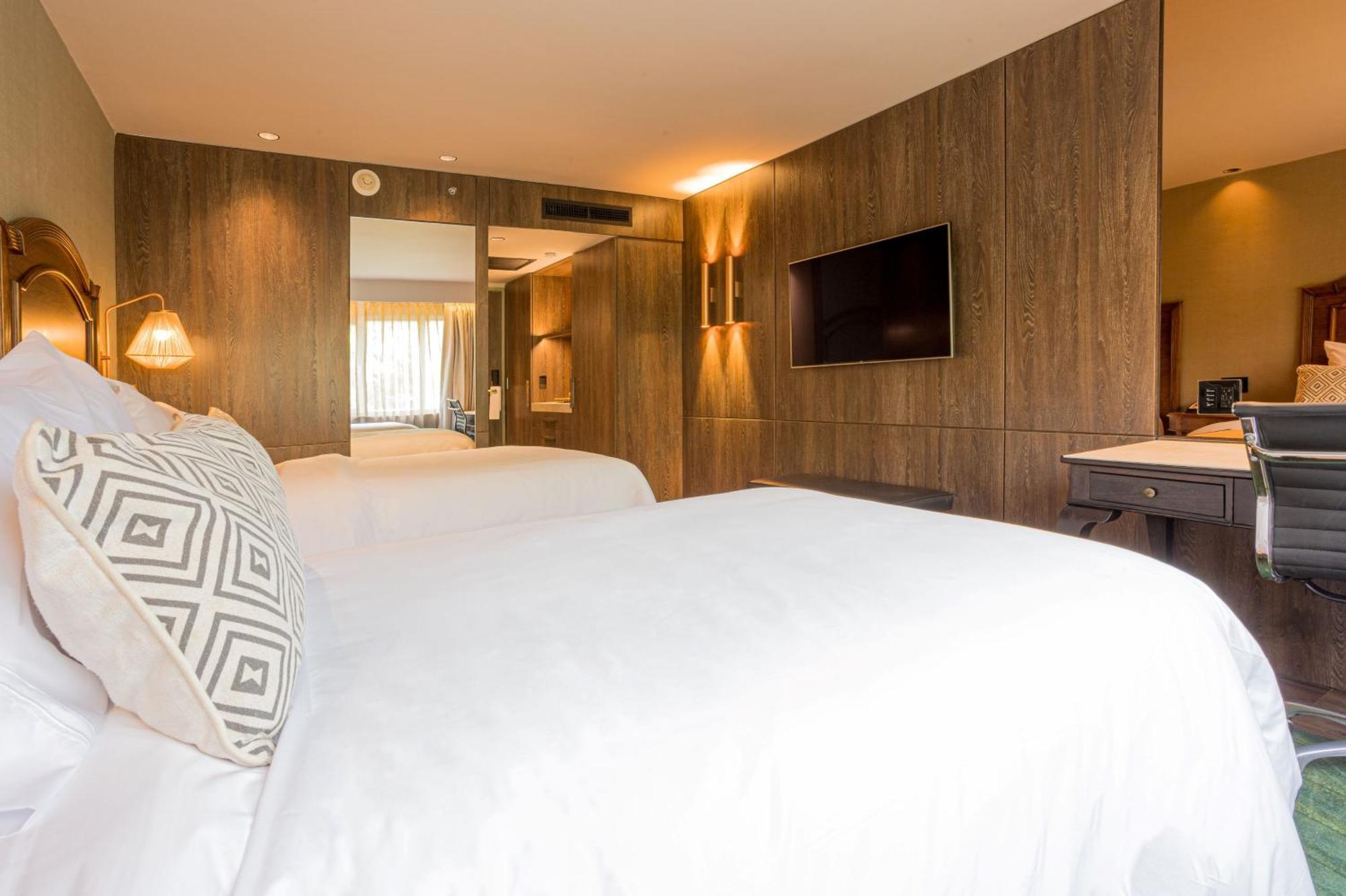 Intercontinental Medellin - Movich By Ihg Hotel Ngoại thất bức ảnh