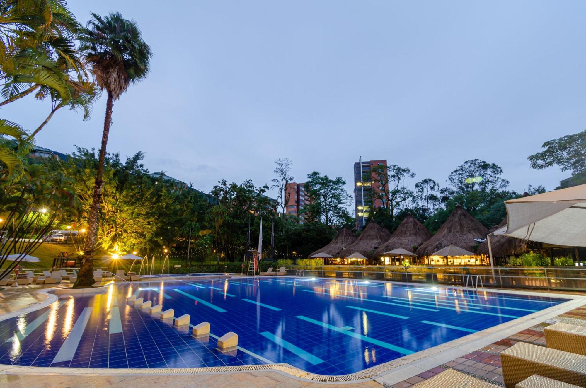 Intercontinental Medellin - Movich By Ihg Hotel Ngoại thất bức ảnh