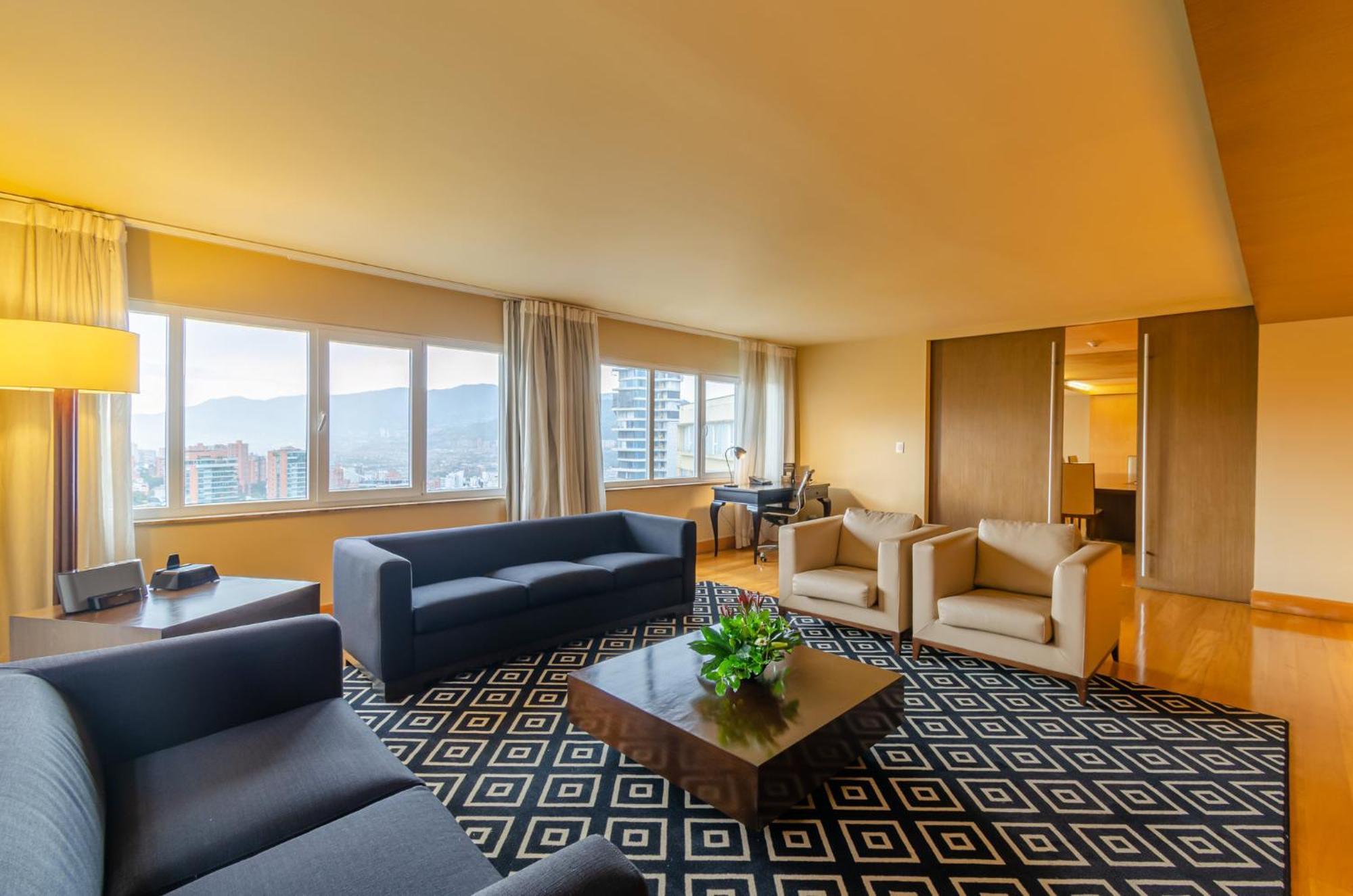 Intercontinental Medellin - Movich By Ihg Hotel Ngoại thất bức ảnh
